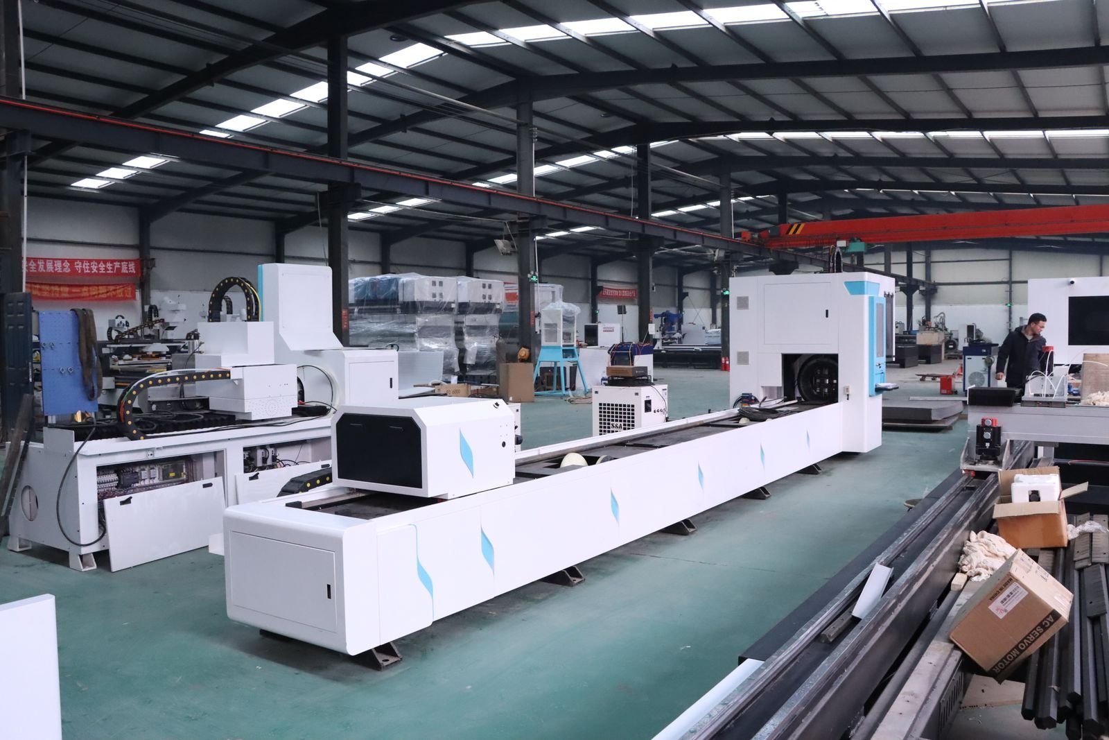 Automatisierte Produktionshalle als Einsatzfeld für industrielle KI